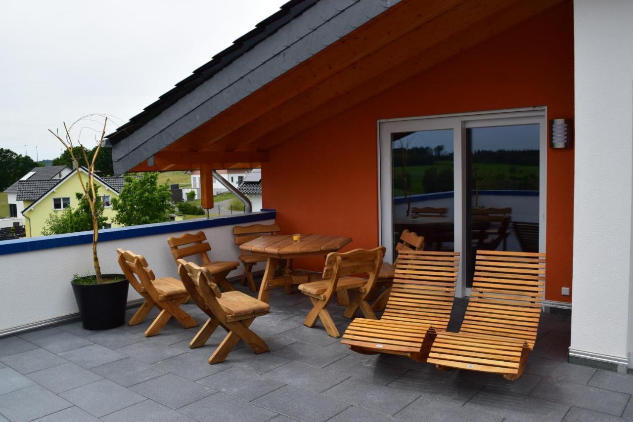 Hunsruecker-Fewo - Die Erlebnishuette - 2 Ferienwohnungen Im Hunsrueck In Unzenberg Gobenhausen Стая снимка