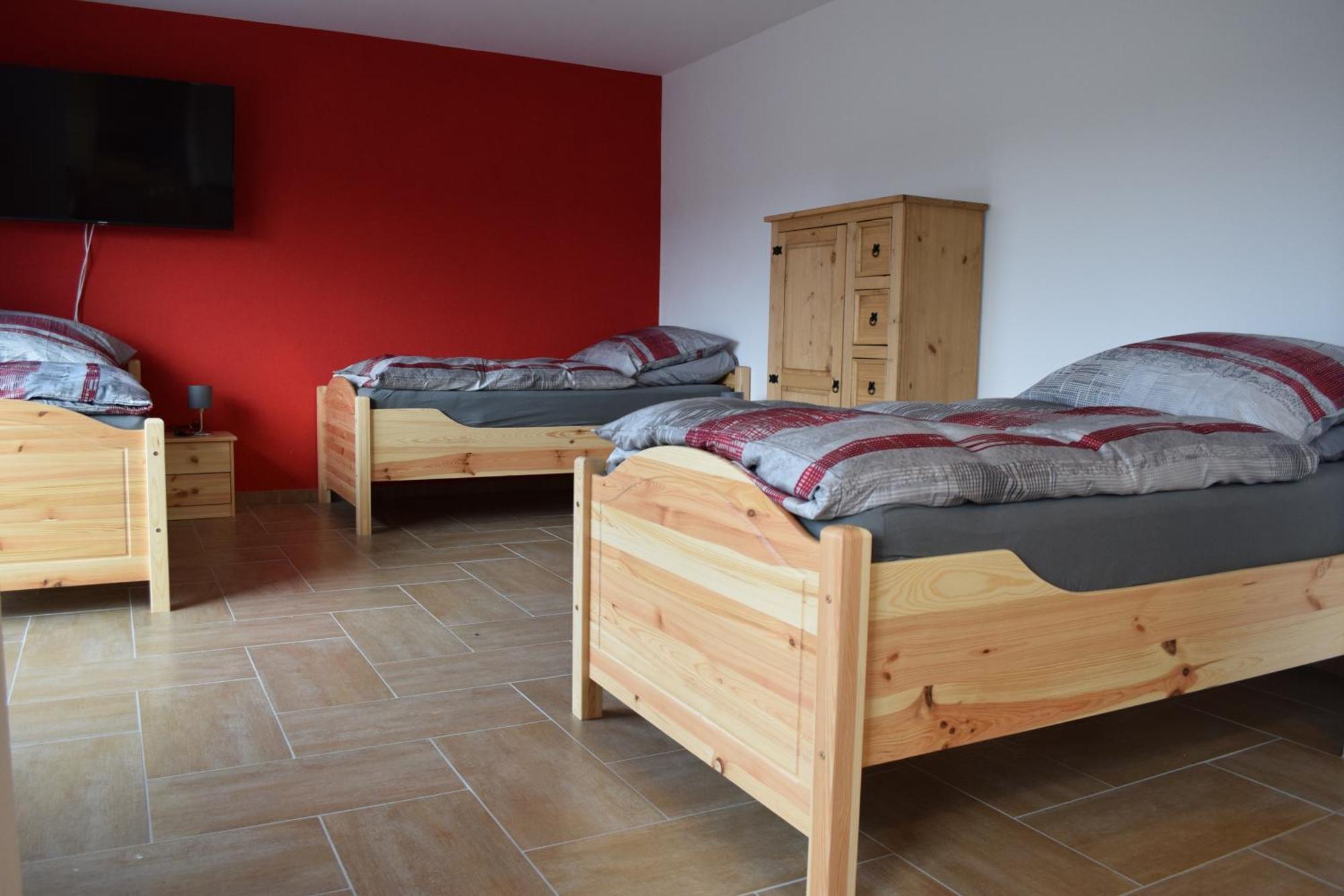 Hunsruecker-Fewo - Die Erlebnishuette - 2 Ferienwohnungen Im Hunsrueck In Unzenberg Gobenhausen Стая снимка
